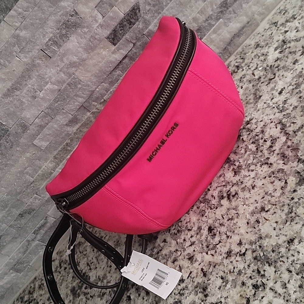 MICHAEL KORS FANNY PACK